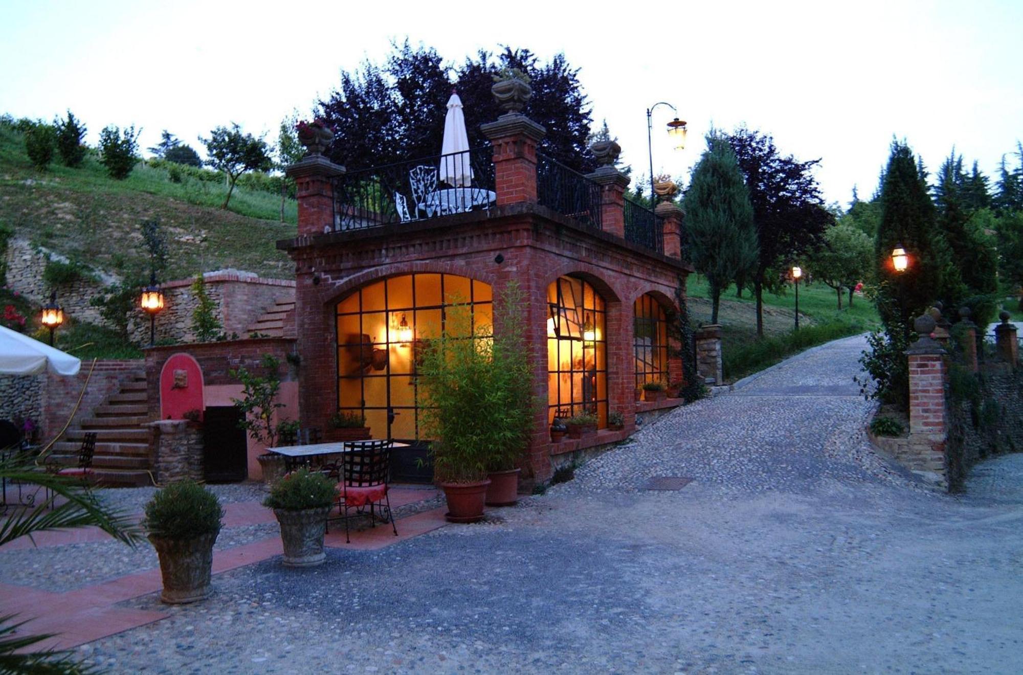 Villa La Favorita Alba Kültér fotó