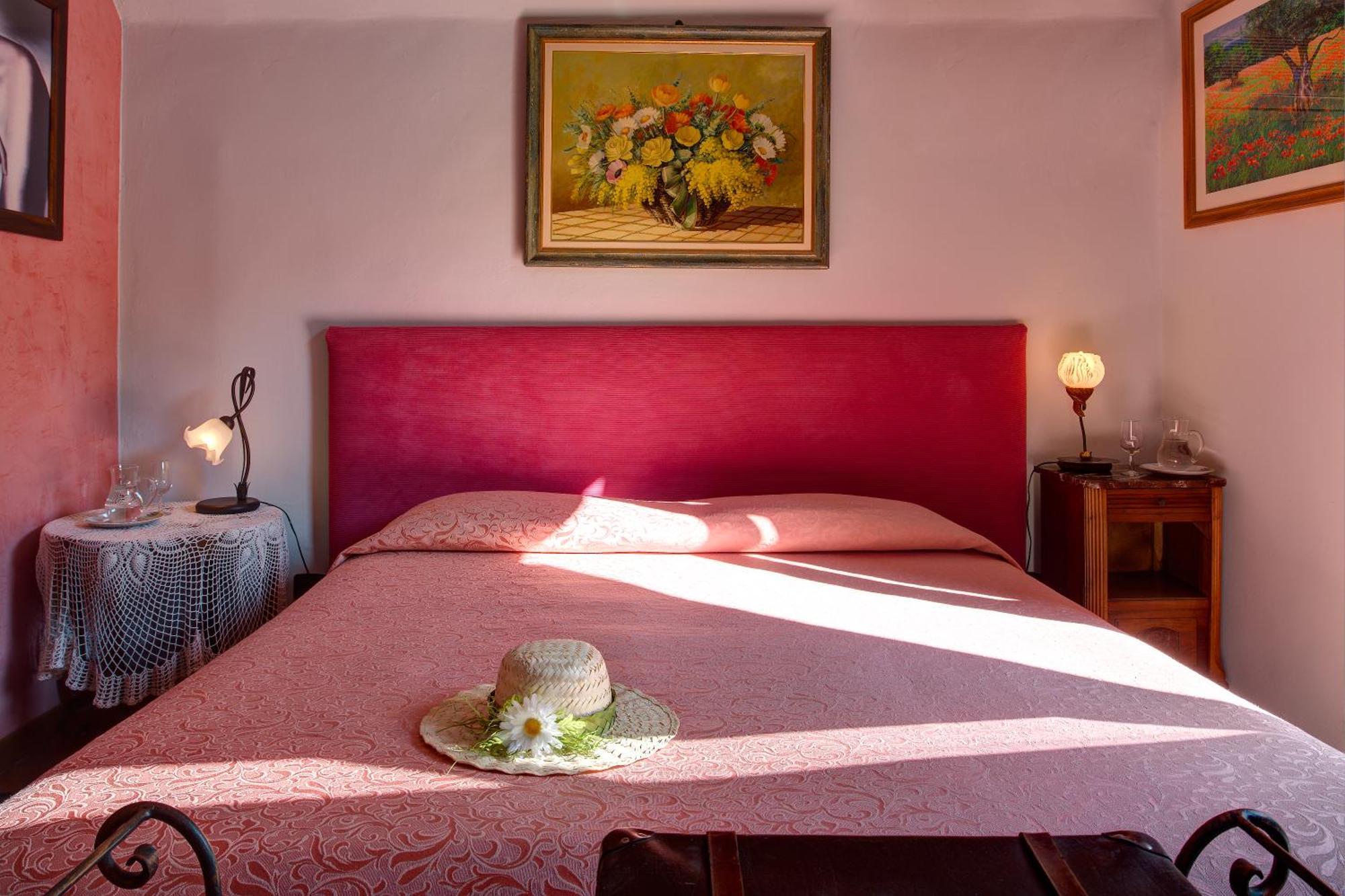 Villa La Favorita Alba Szoba fotó